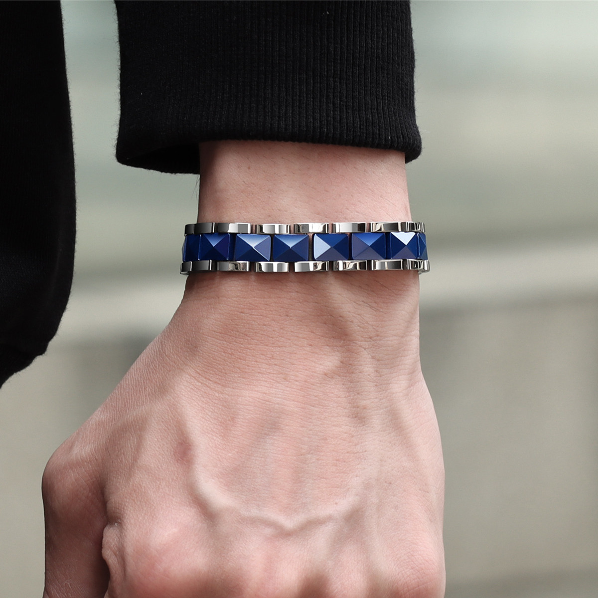 ARADOO Premium Ceramic Titaniu - Ceramic Link Bracelet のレビューと価格