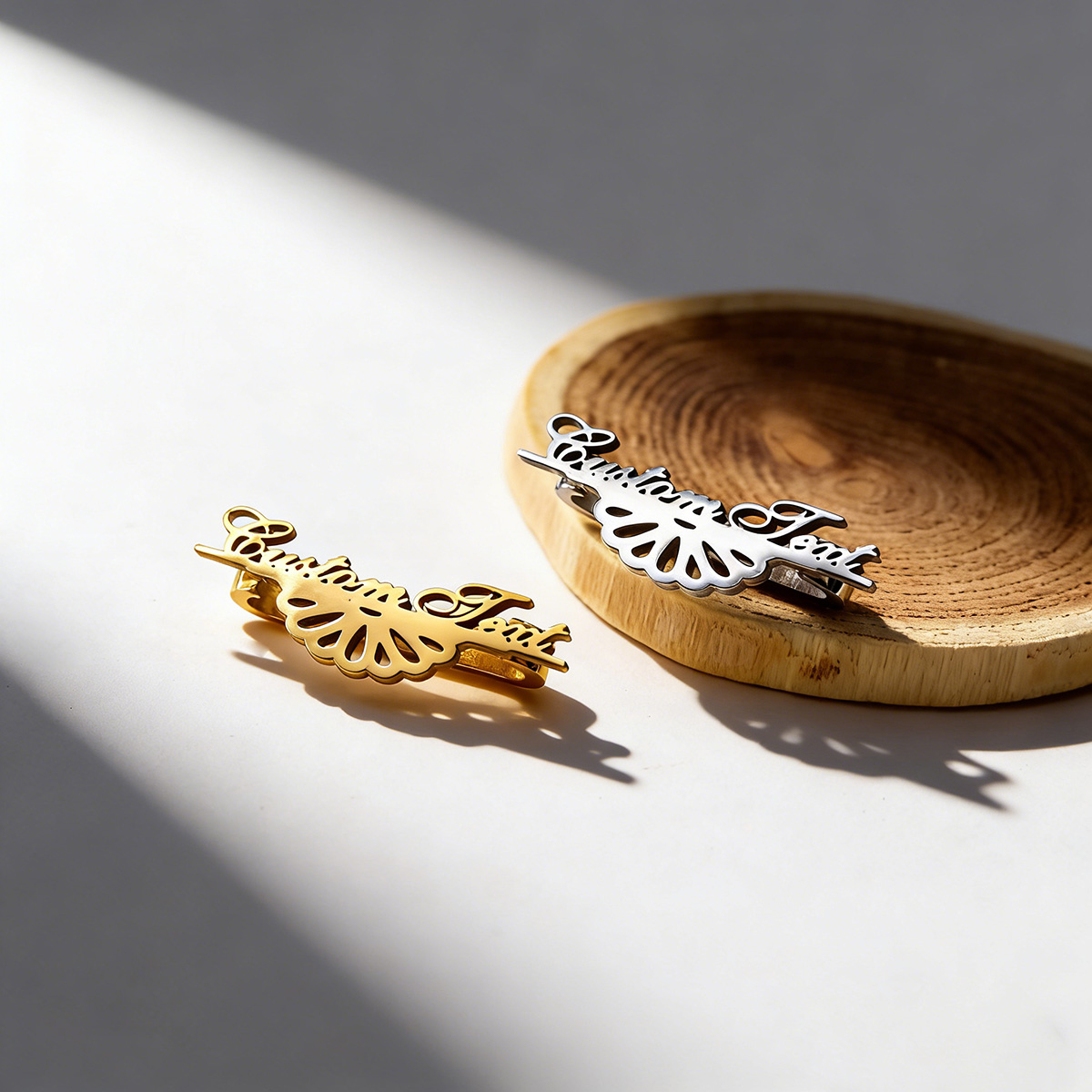 Chandler Custom Name Fan-Shape - Smartwatch Straps & Accessories のレビューと価格
