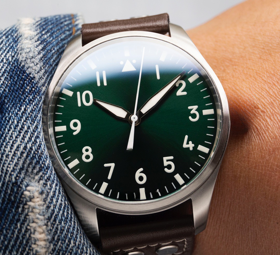 Young Men Sport Watch Digital  - Ceramic Link Bracelet のレビューと価格
