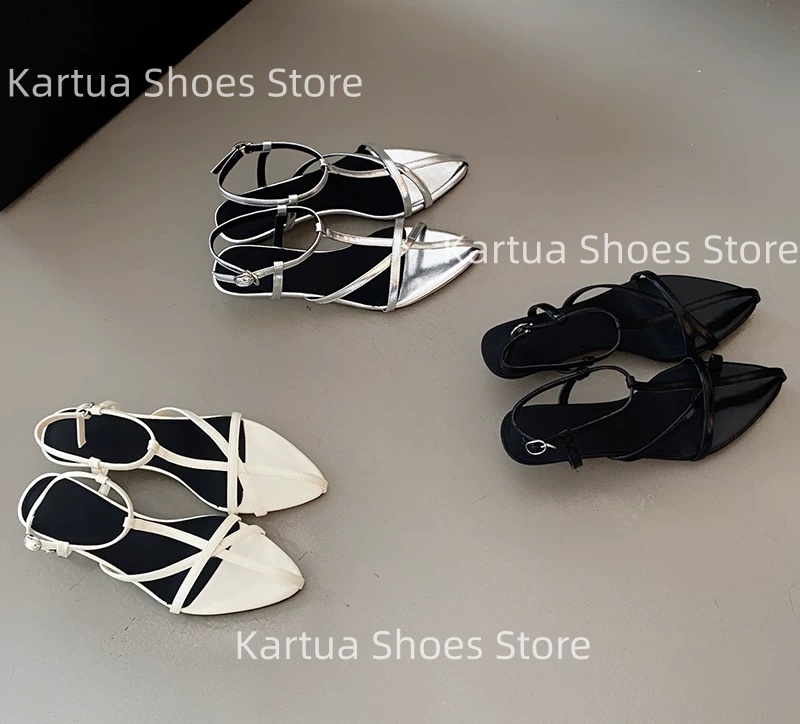 Women's Black Patent Leather S - Leather Classic Strap のレビューと価格