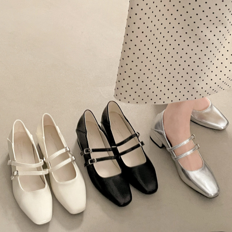 Square Toe Low Heel Women Silv - Leather Classic Strap のレビューと価格