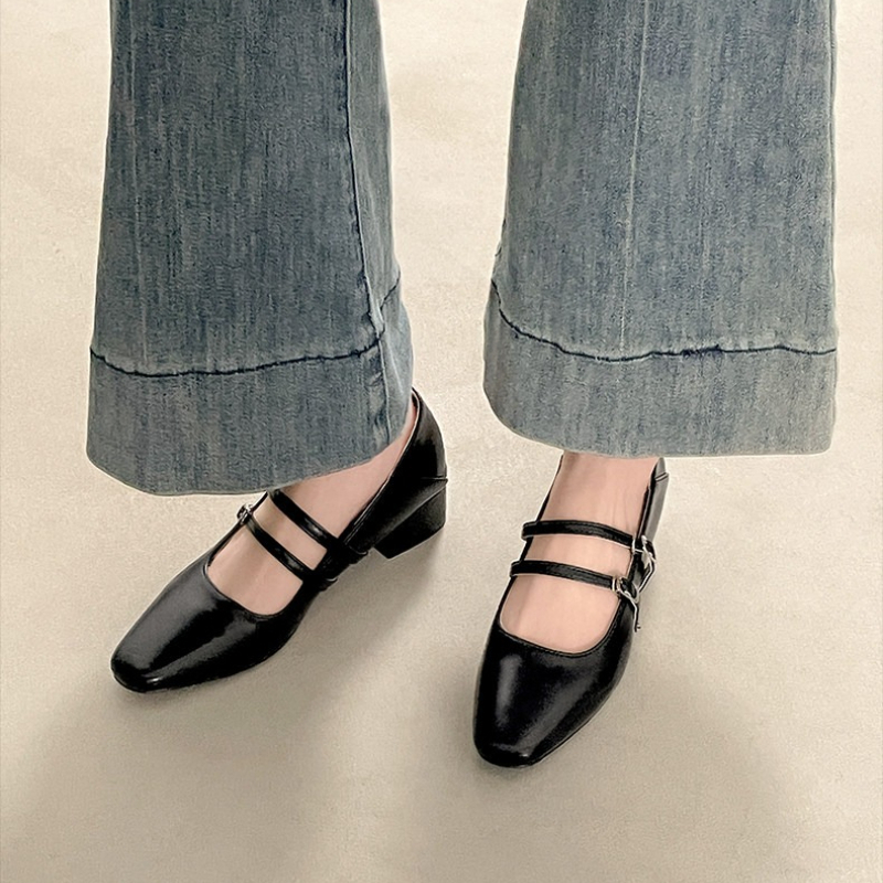 Square Toe Low Heel Women Silv - Leather Classic Strap のレビューと価格