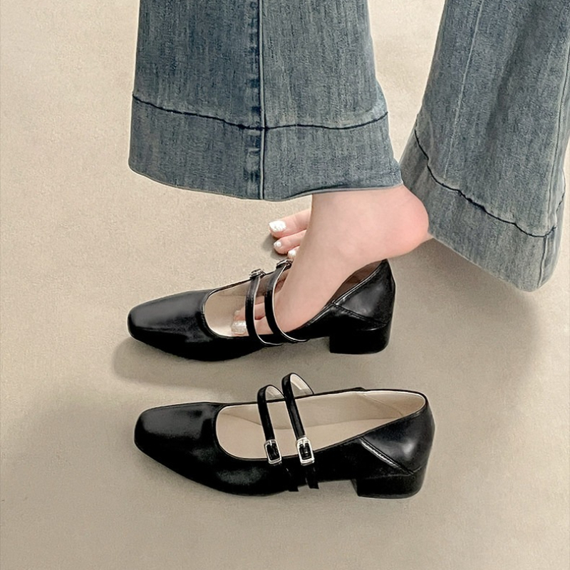 Square Toe Low Heel Women Silv - Leather Classic Strap のレビューと価格