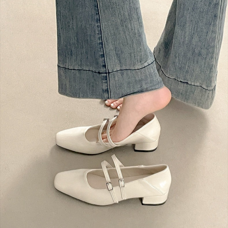 Square Toe Low Heel Women Silv - Leather Classic Strap のレビューと価格